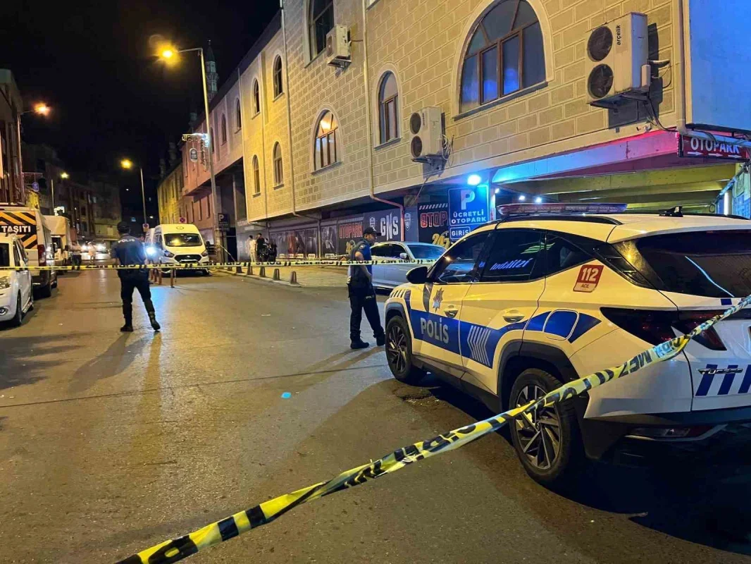 Eyüpsultan'da motosikletli şüpheliler kapalı otoparka ateş açtı