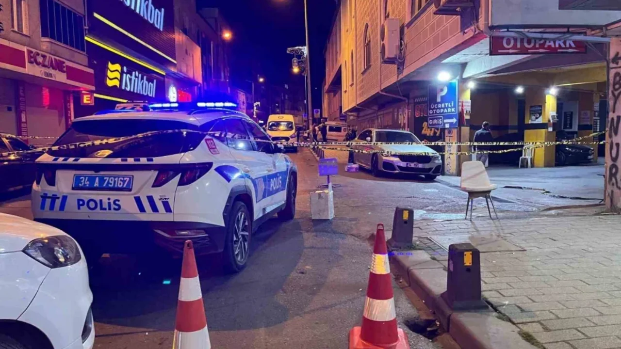 Eyüpsultan'da motosikletli şüpheliler kapalı otoparka ateş açtı