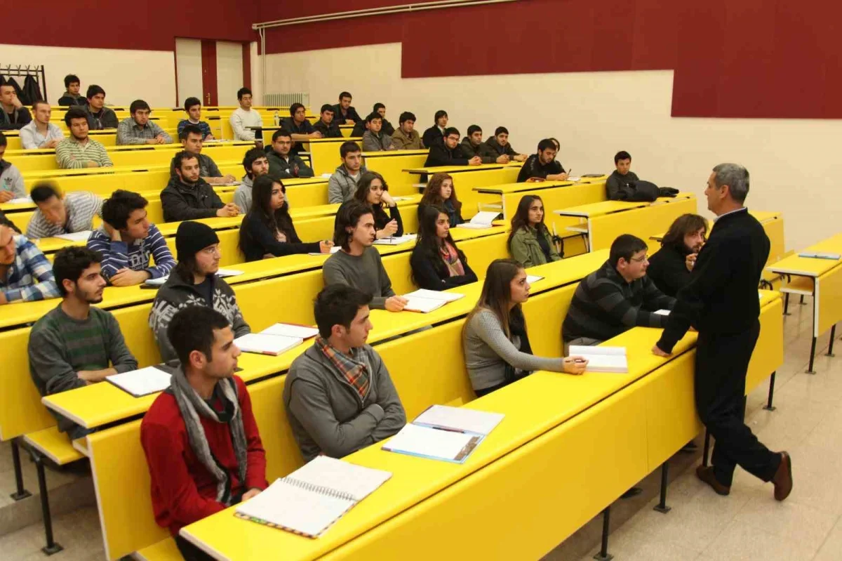 YÖK Başkanı Özvar: YKS'ye girecek gençlere güveniyoruz
