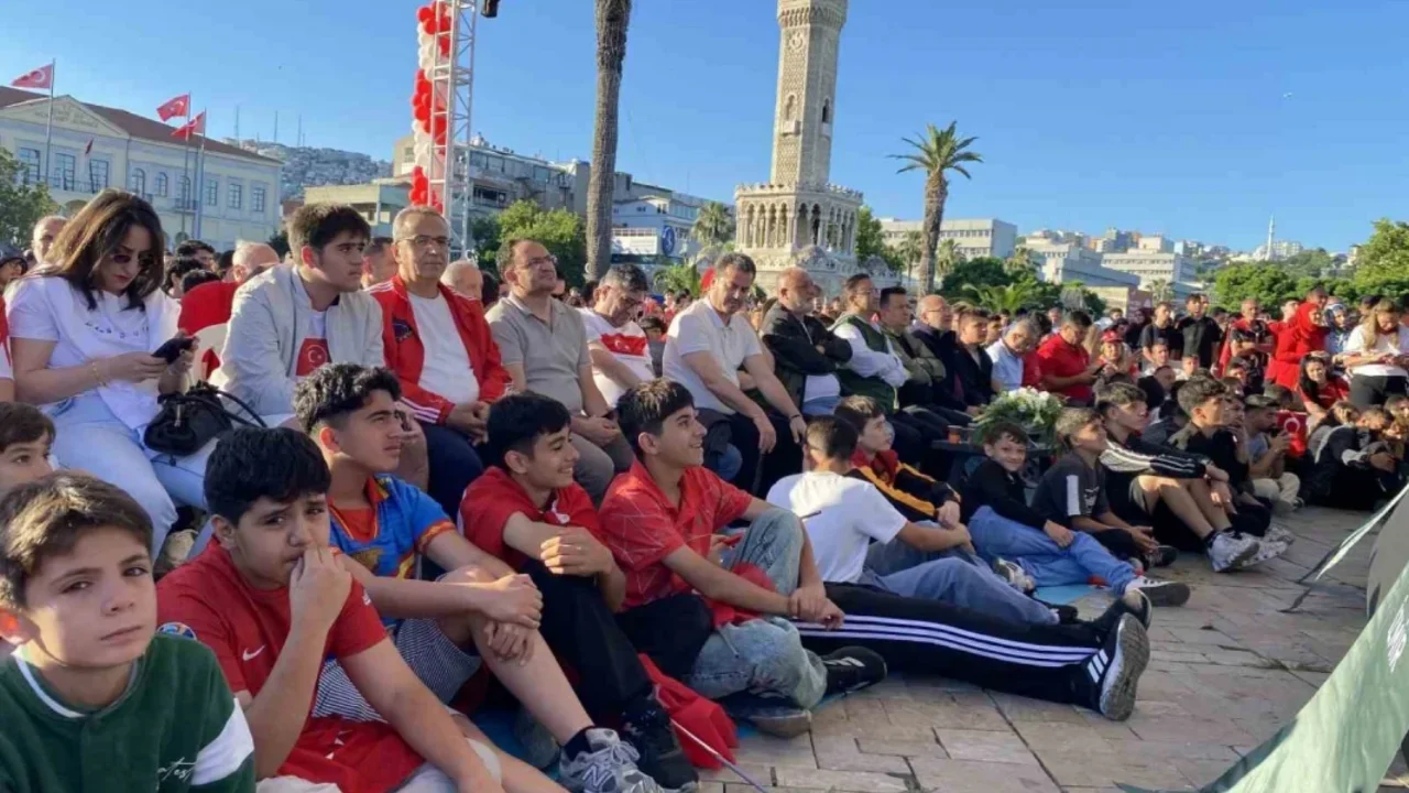 İzmir'de sınav önlemleri nedeniyle maç yayını etkinliği iptal