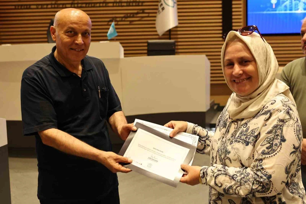 Nilüfer'de kadınlara hijyen eğitimi sonrası sertifika