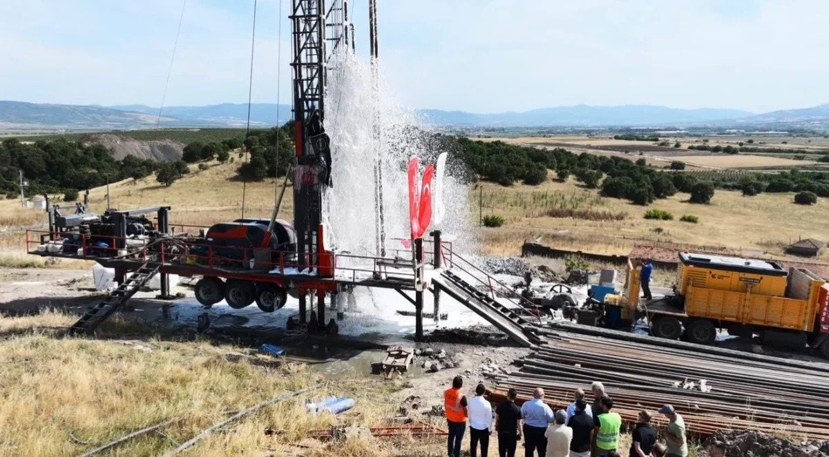 Gönen Sera OSB'de jeotermal kuyu açıldı, sıcak su bulundu