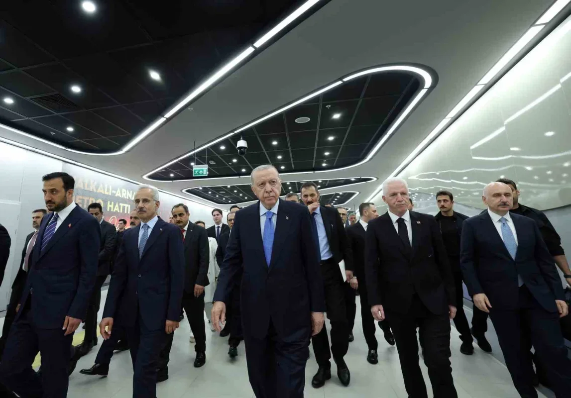 Erdoğan: İstanbul'u kaderine terk etmeyeceğiz