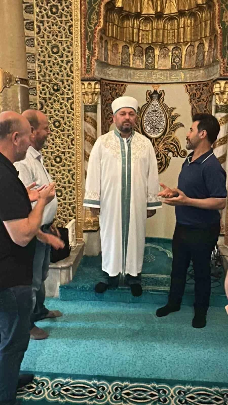 Bursa Orhan Camii'nde cuma hutbesine işaret dili desteği