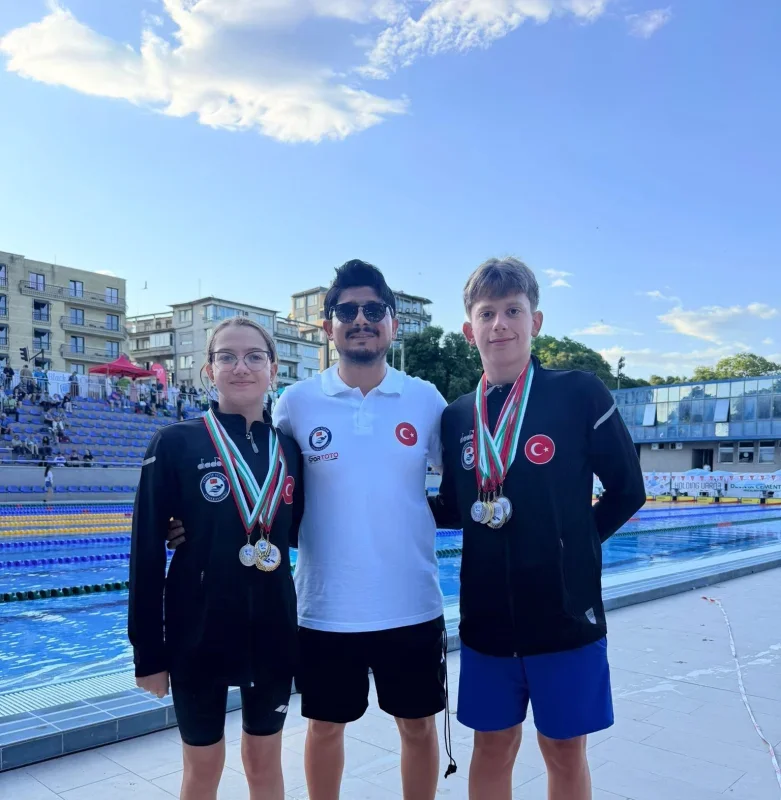 Yıldırımlı genç yüzücüler Black Sea Cup 2026'da madalya topladı