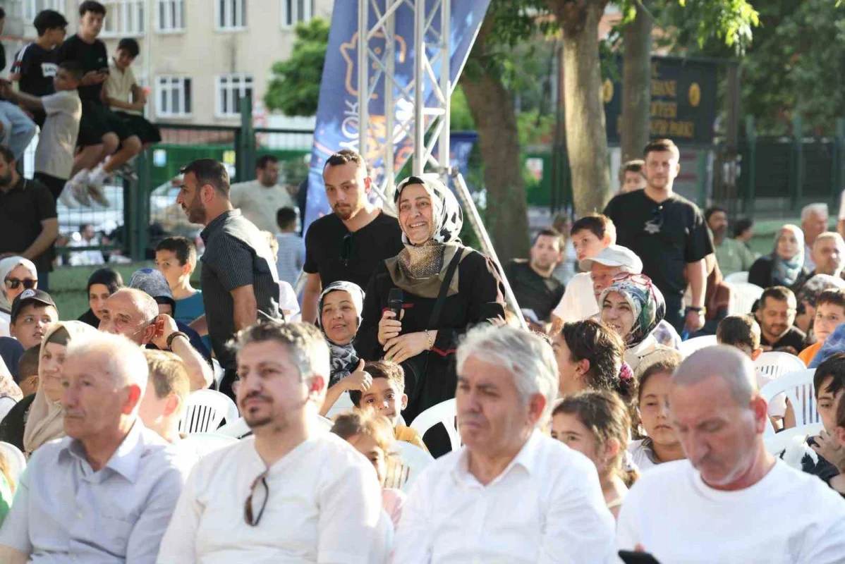 Kağıthane'de Başkan Öztekin mahalle sakinlerinin sorularını yanıtladı