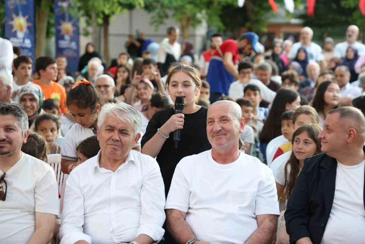 Kağıthane'de Başkan Öztekin mahalle sakinlerinin sorularını yanıtladı