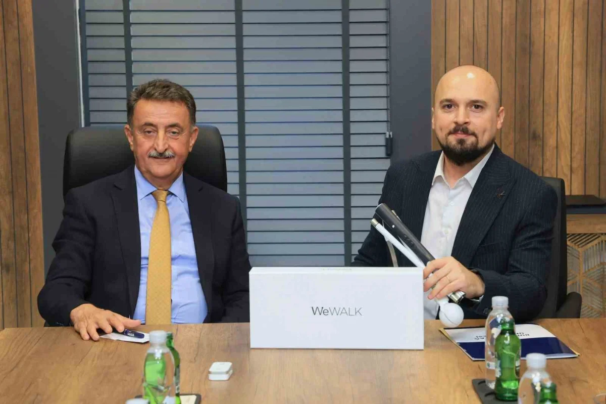 BUÜ'de görme engelli öğrencilere akıllı baston desteği