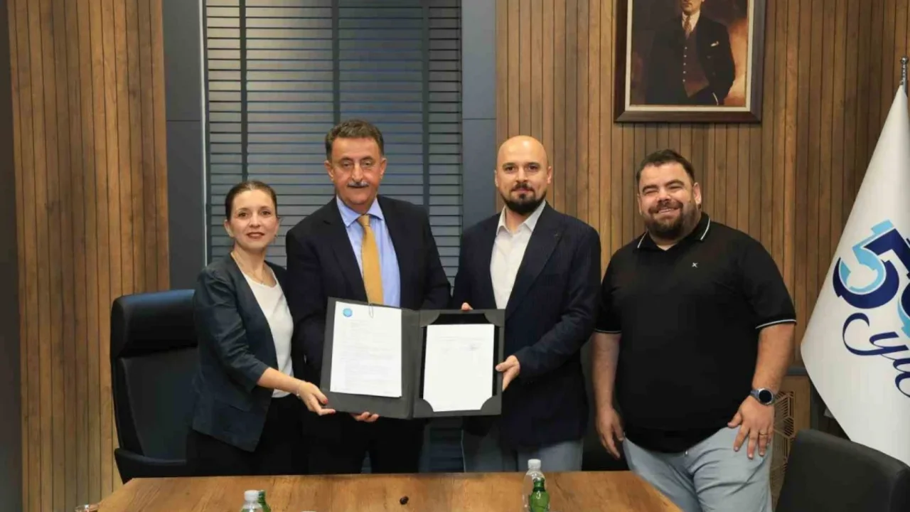BUÜ'de görme engelli öğrencilere akıllı baston desteği