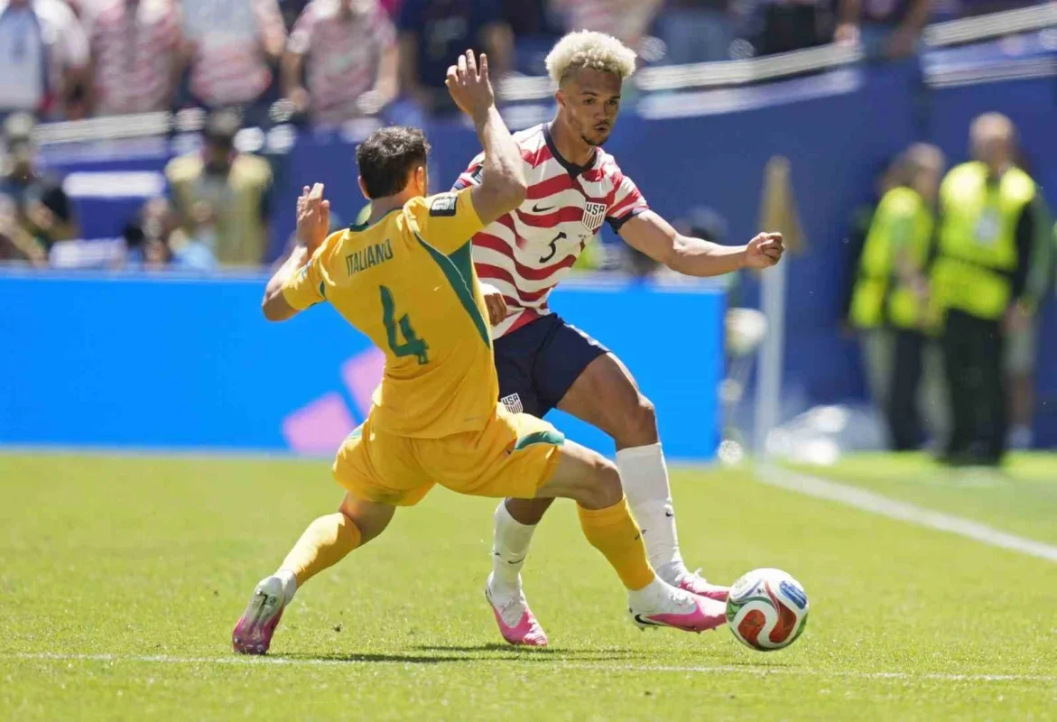 ABD, Dünya Kupası'nda Avustralya'yı 2-0 yenerek lider kaldı