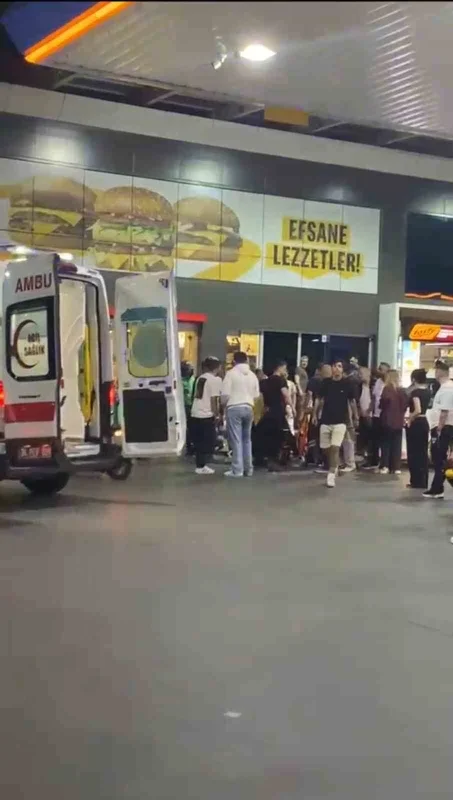 Eyüpsultan'da motosikletlilere silahlı saldırı: 3 yaralı