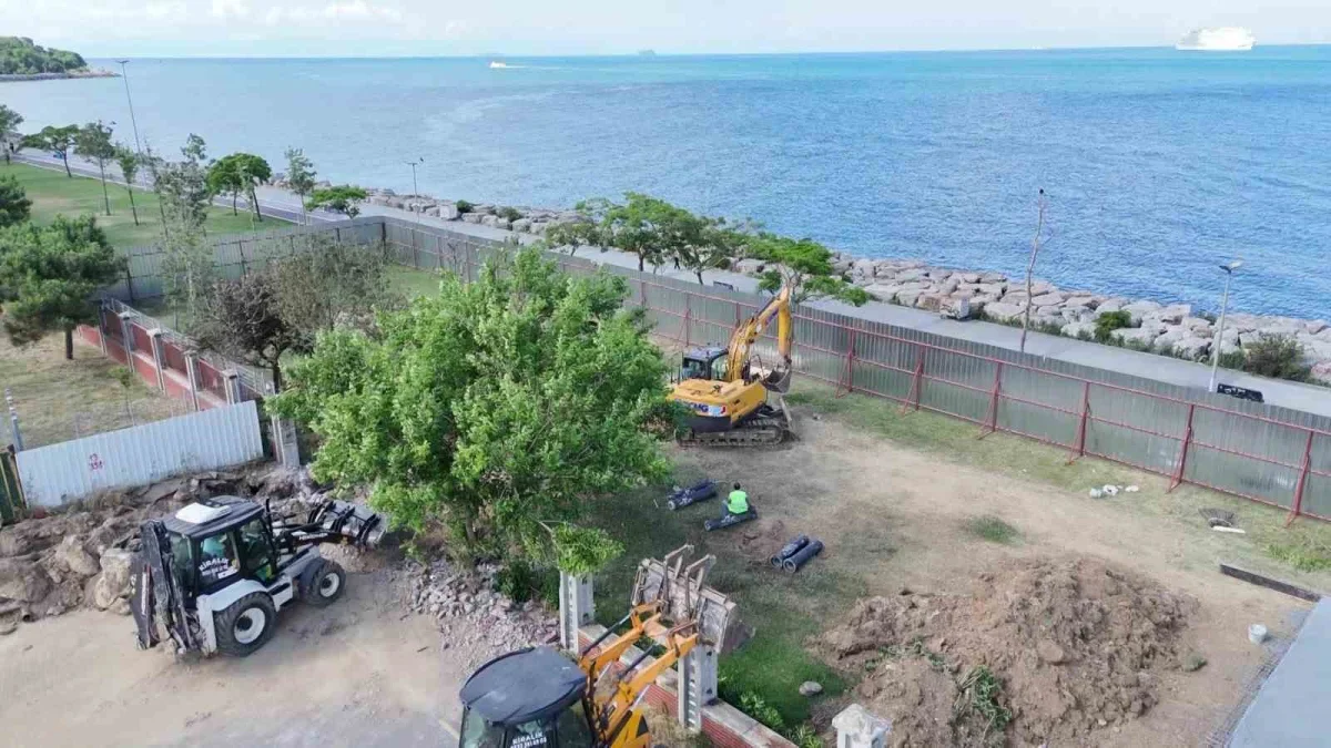 Kadıköy Rıhtım Meydanı'nda cami için ilk kazı başladı