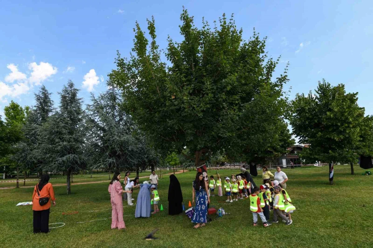 Osmangazi'de OSMEK kursiyerleri miniklerle yaza merhaba dedi