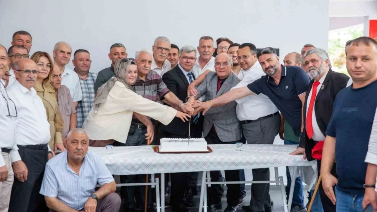 Bursa Büyükşehir Belediyesi'nden şehit ve gazi babalarına kutlama