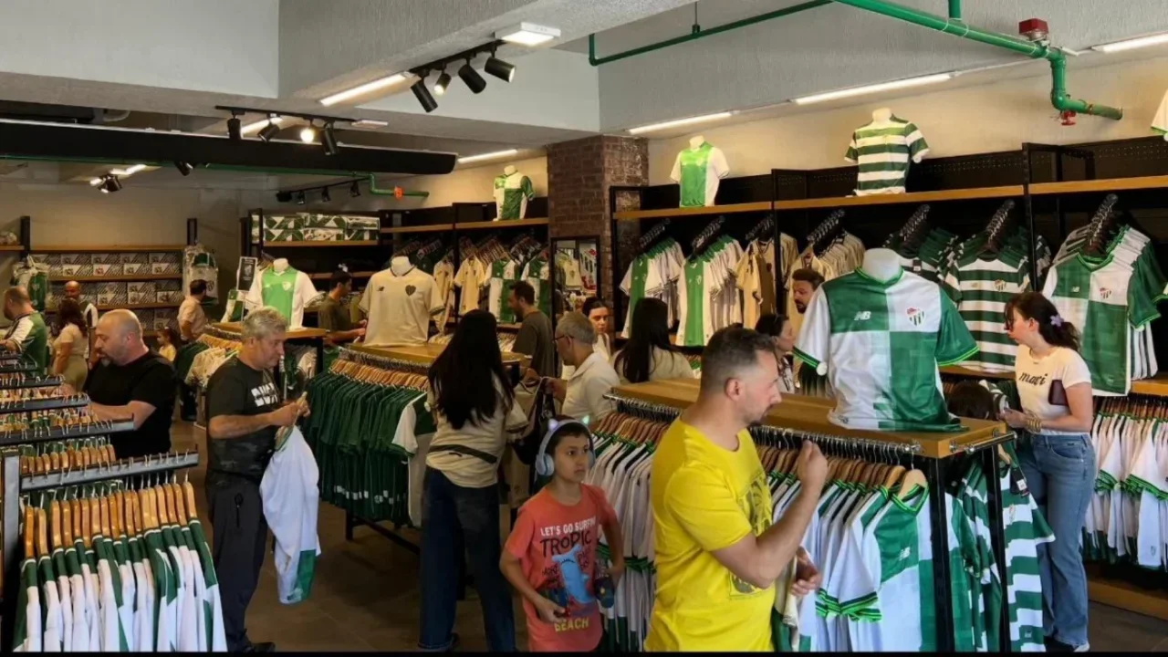 Bursaspor formalarına yoğun ilgi: 30 bin ön satış aşıldı