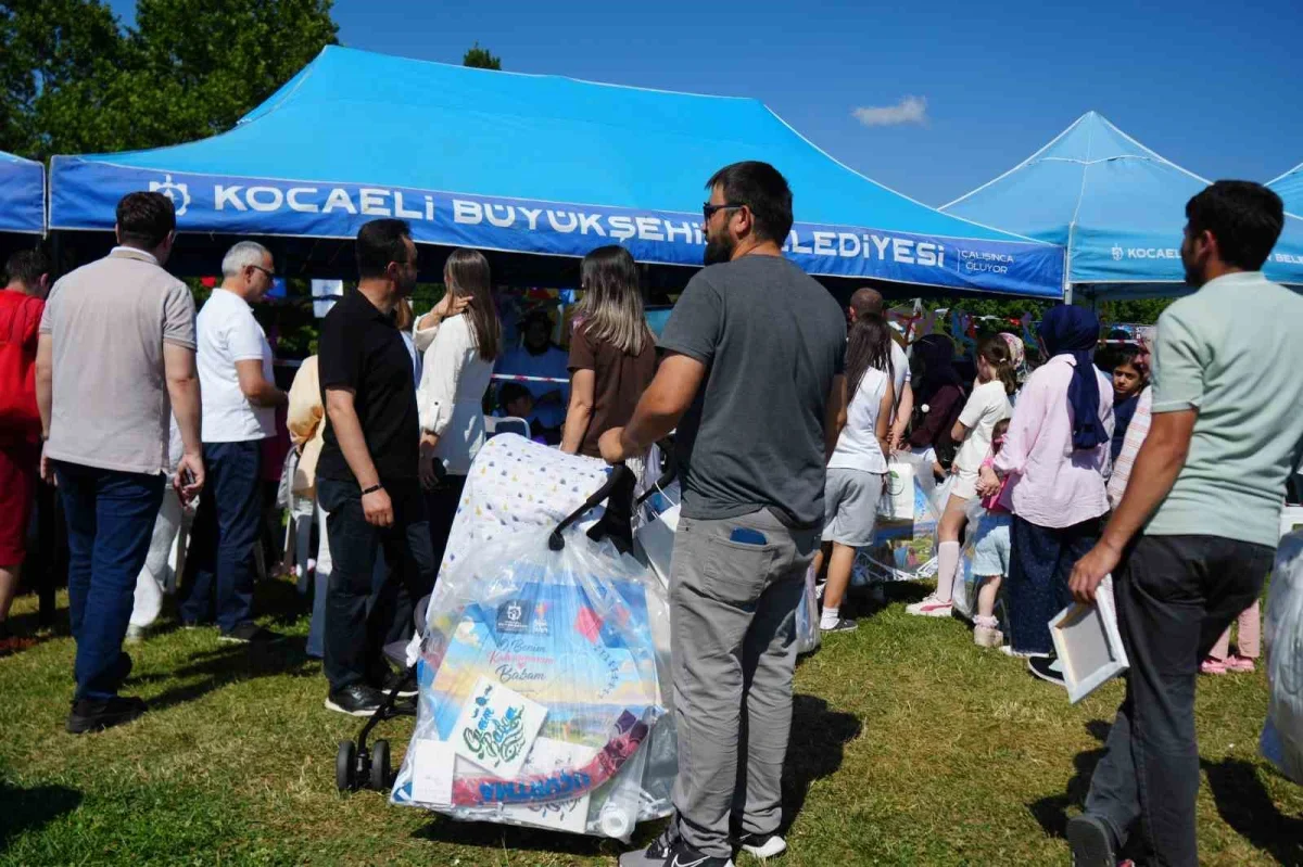 Kocaeli'de Babalar Günü etkinliğinde babalar ve çocuklar buluştu