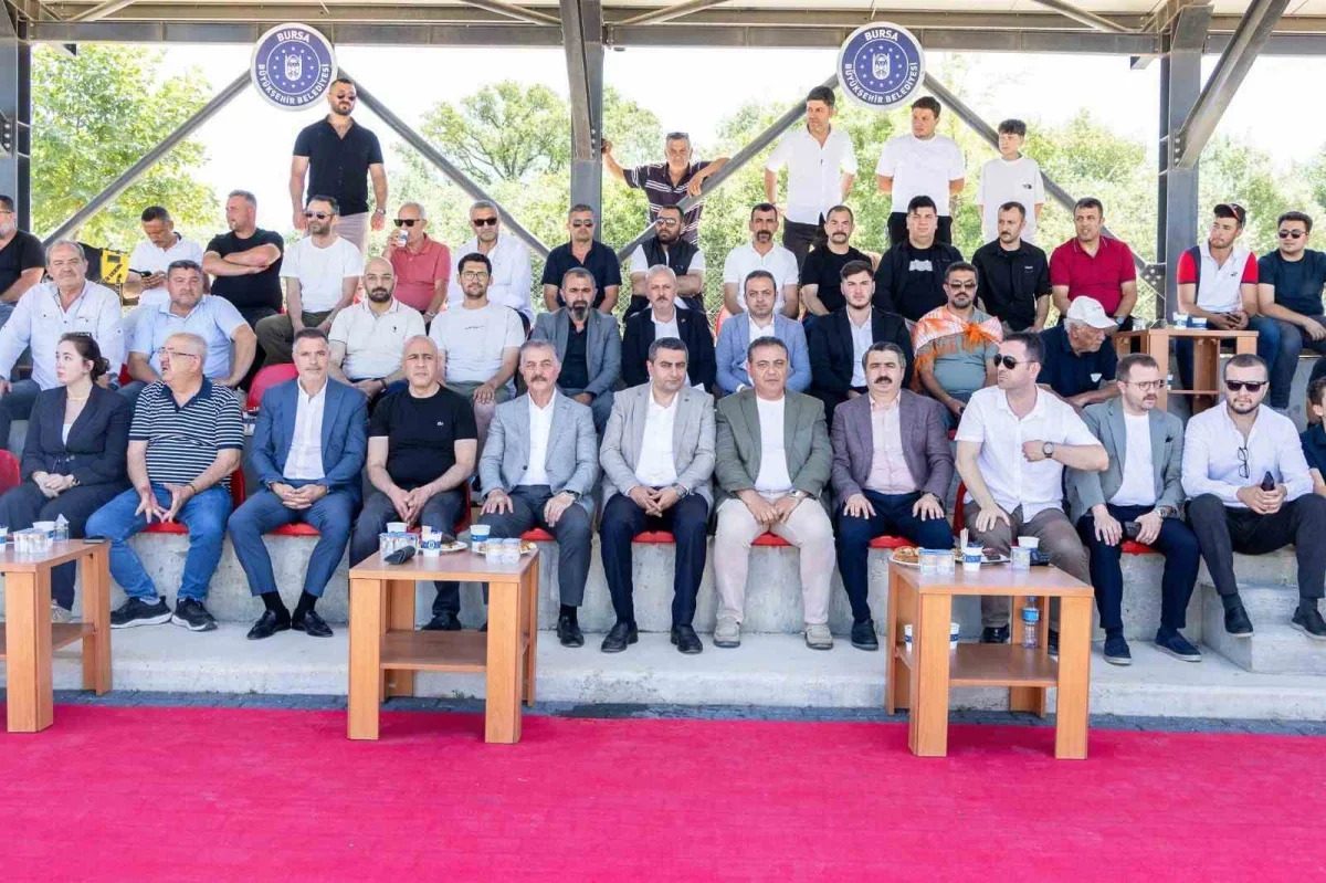 Bursa'da Rahvan At Yarışları nefes kesti, 155 at yarıştı
