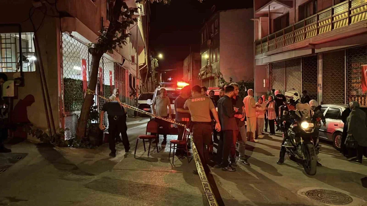 Bursa Yıldırım'da kahvehanede tartışma kanlı bitti: 2 yaralı