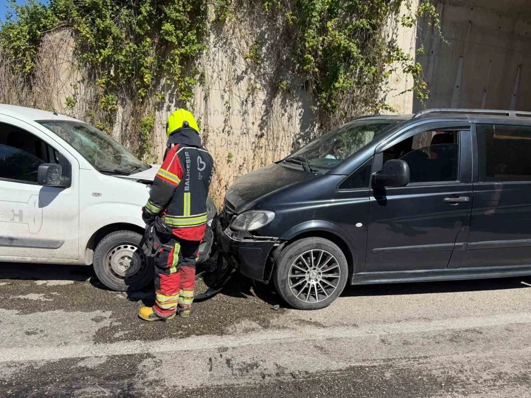 Erdek'te alt geçitte trafik kazası: 1 kişi yaralandı