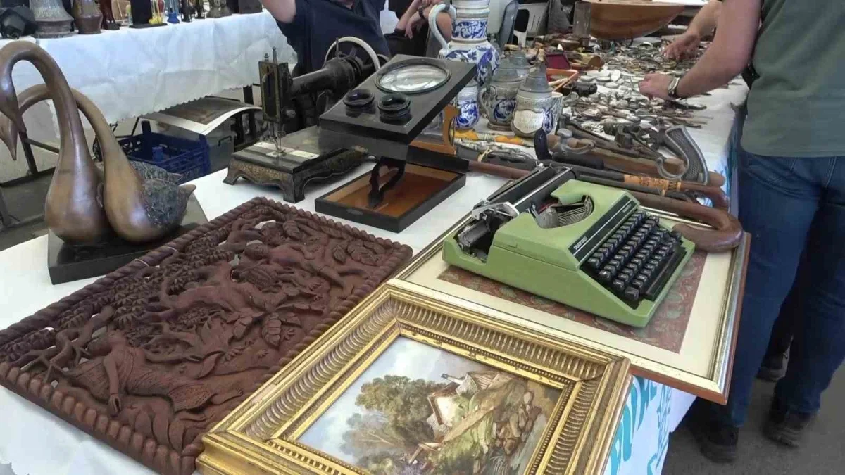 Bursa'daki Agora Antika Pazarı 10 yaşına girdi