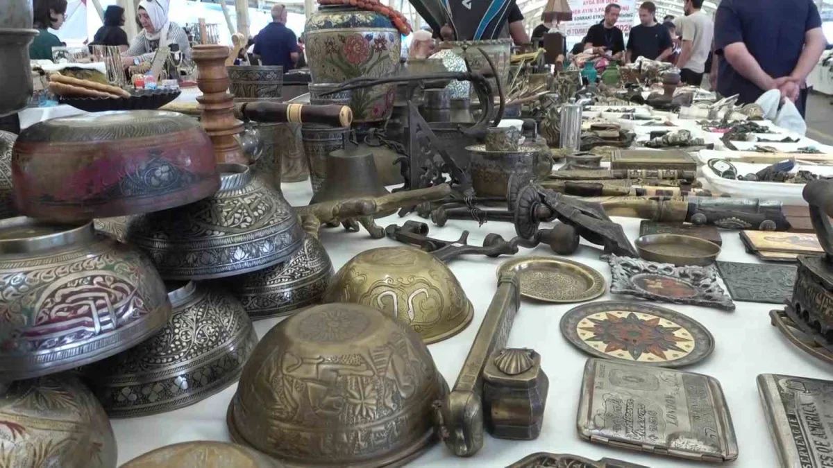 Bursa'daki Agora Antika Pazarı 10 yaşına girdi