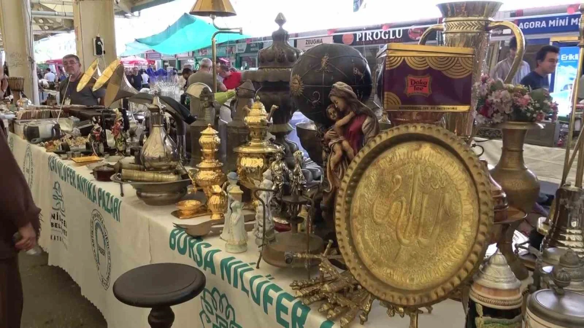 Bursa'daki Agora Antika Pazarı 10 yaşına girdi