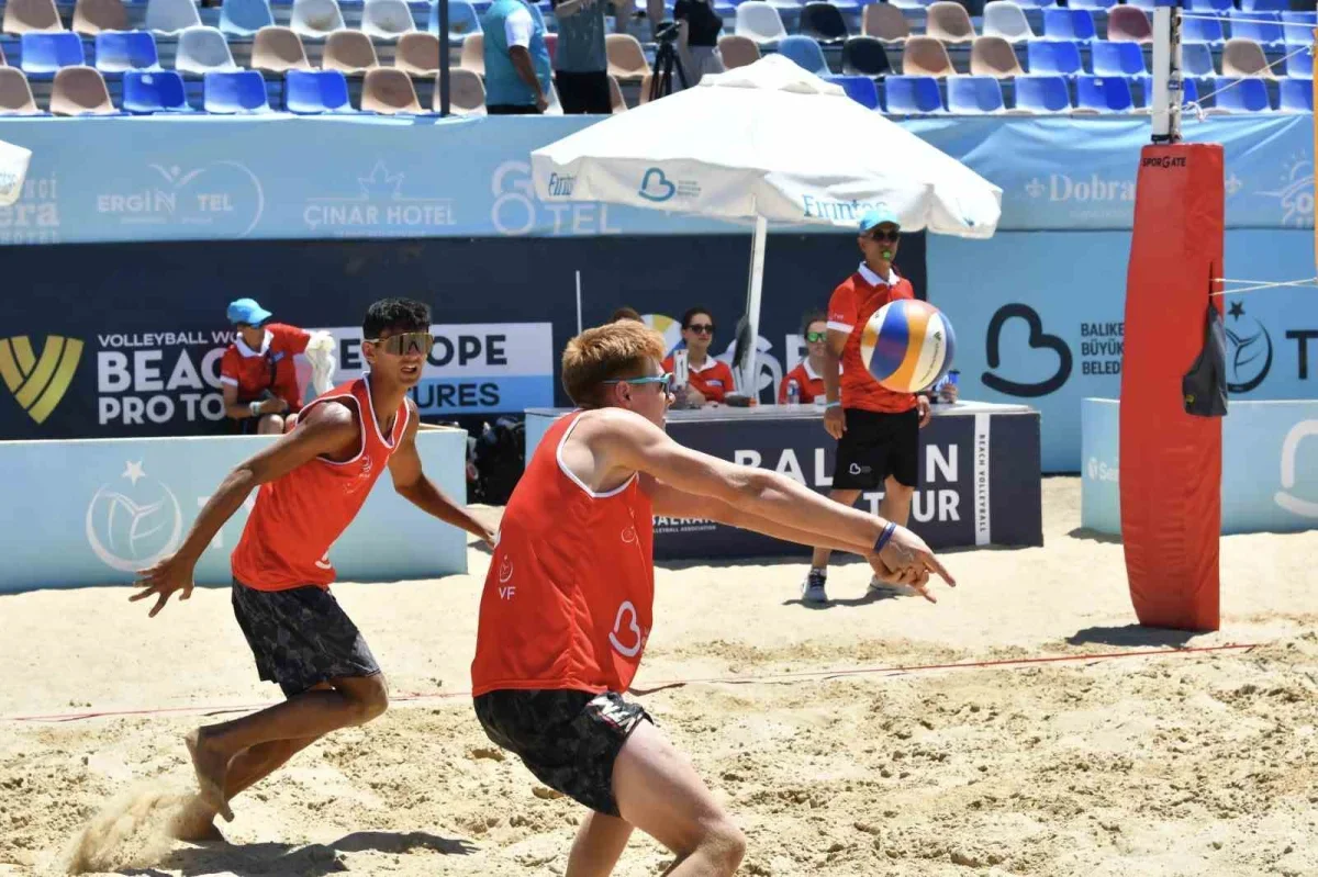 2026 BVA Plaj Voleybolu Balkan Şampiyonası Ayvalık'ta bitti