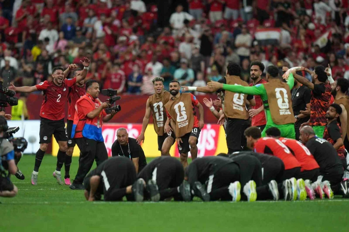 Mısır, Yeni Zelanda'yı 3-1 yendi: Salah sahnede