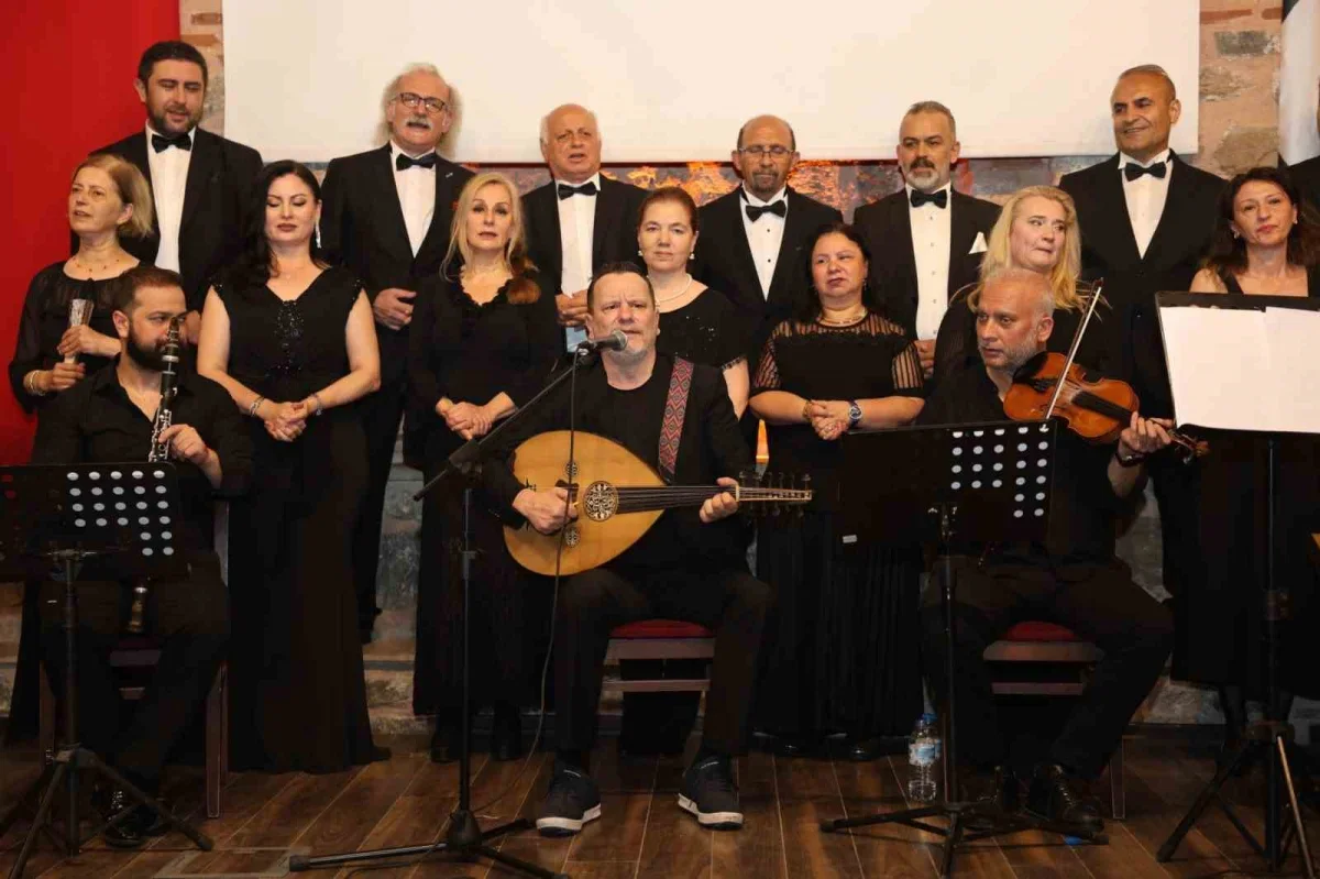 Osmangazi'de Babalar Günü konserine yoğun ilgi