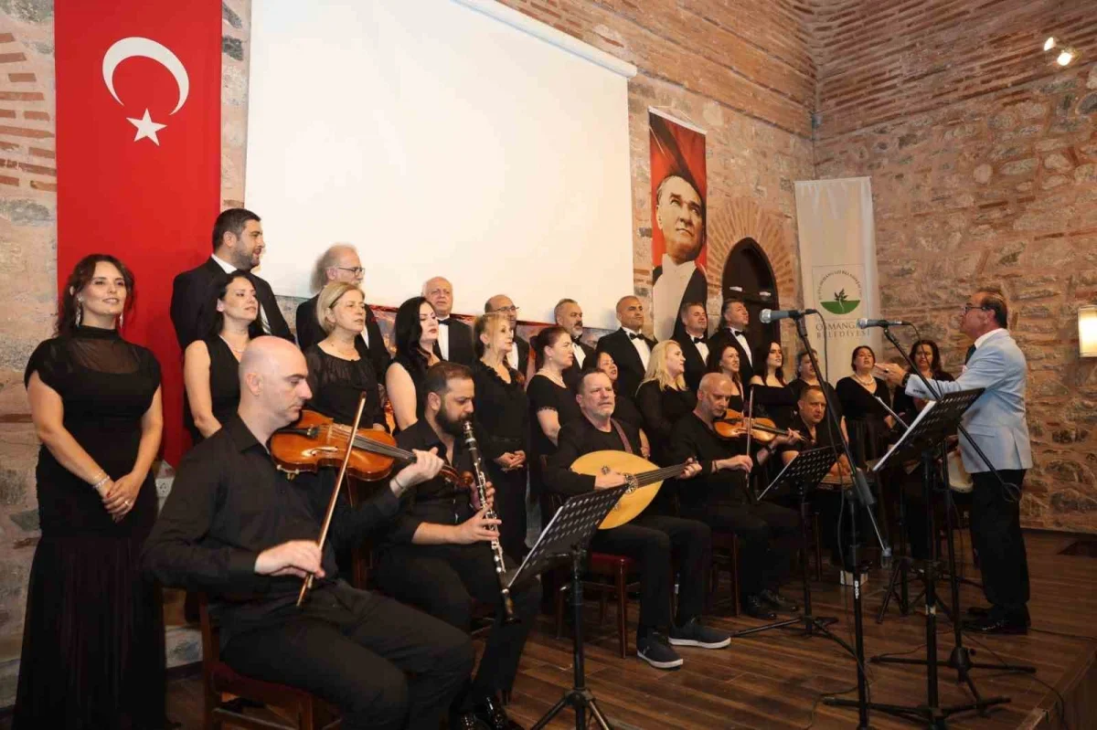 Osmangazi'de Babalar Günü konserine yoğun ilgi