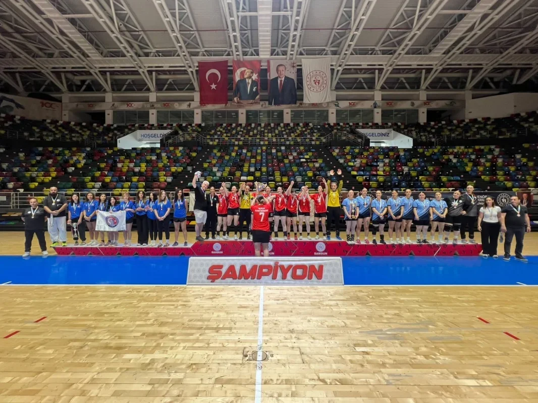 BUÜ Kadın Hentbol Takımı Türkiye şampiyonu oldu