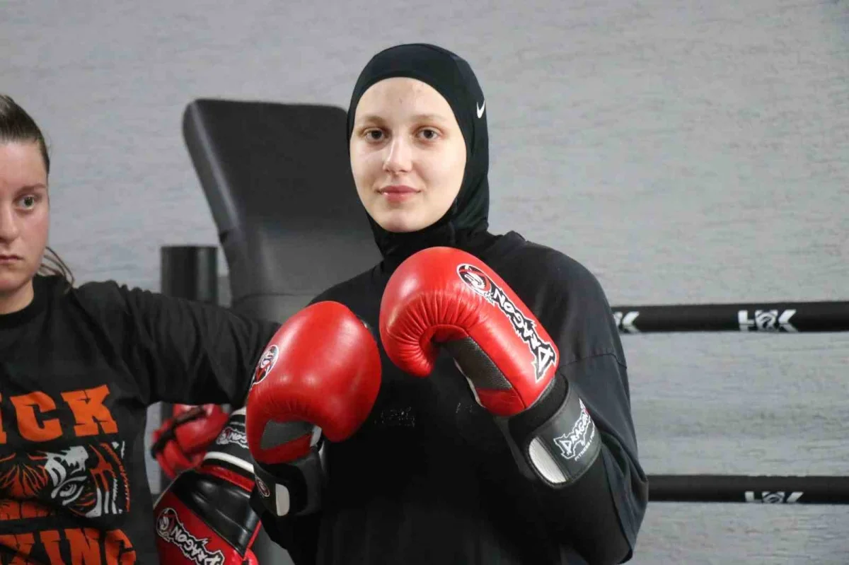 Sakarya'da kick boks çocukları ekrandan uzaklaştırıyor