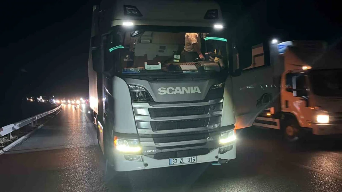 Bursa Çevre Yolu'nda tırın çarptığı şahıs hayatını kaybetti