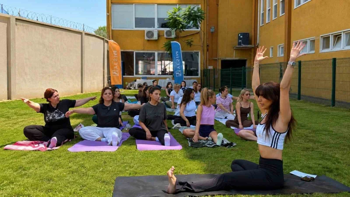 Yeşim Grup, Bursa'da çalışanlarına dinlendirici yoga molası sundu
