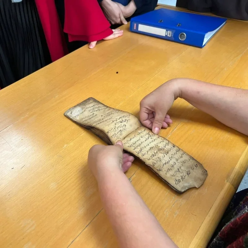 Ege Üniversitesi'nde 600 yıllık el yazmaları dijitale aktarılıyor
