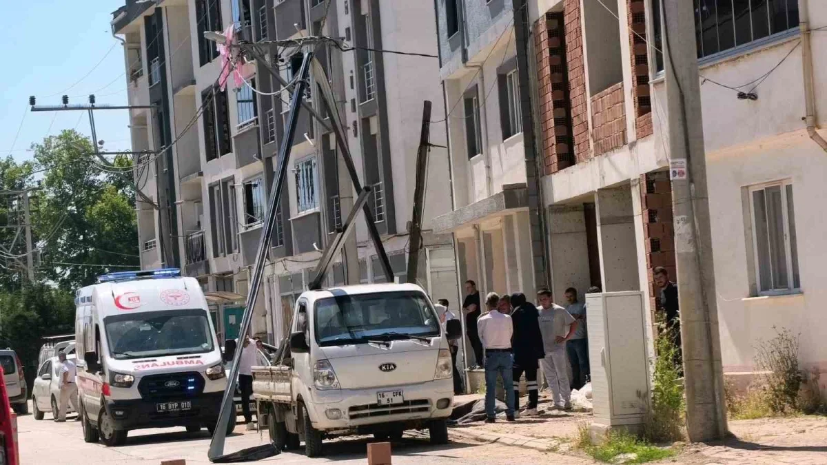 İnegöl'de inşaatta elektrik akımına kapılan usta öldü