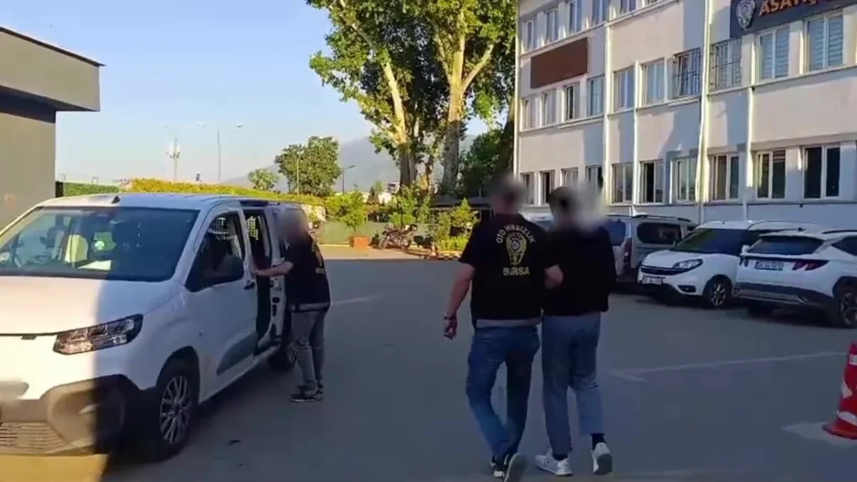 Bursa'da çalınan 3 araç 150 saatlik kamera takibiyle bulundu