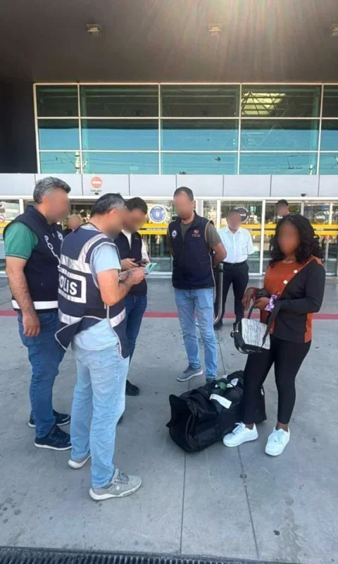 Bursa'da düzensiz göç denetimi: 3 bin 25 kişi sorgulandı
