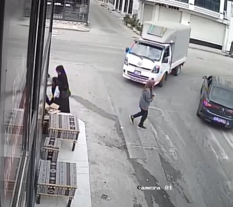 Bursa'da kamyonetin çarptığı yaşlı kadın ağır yaralandı