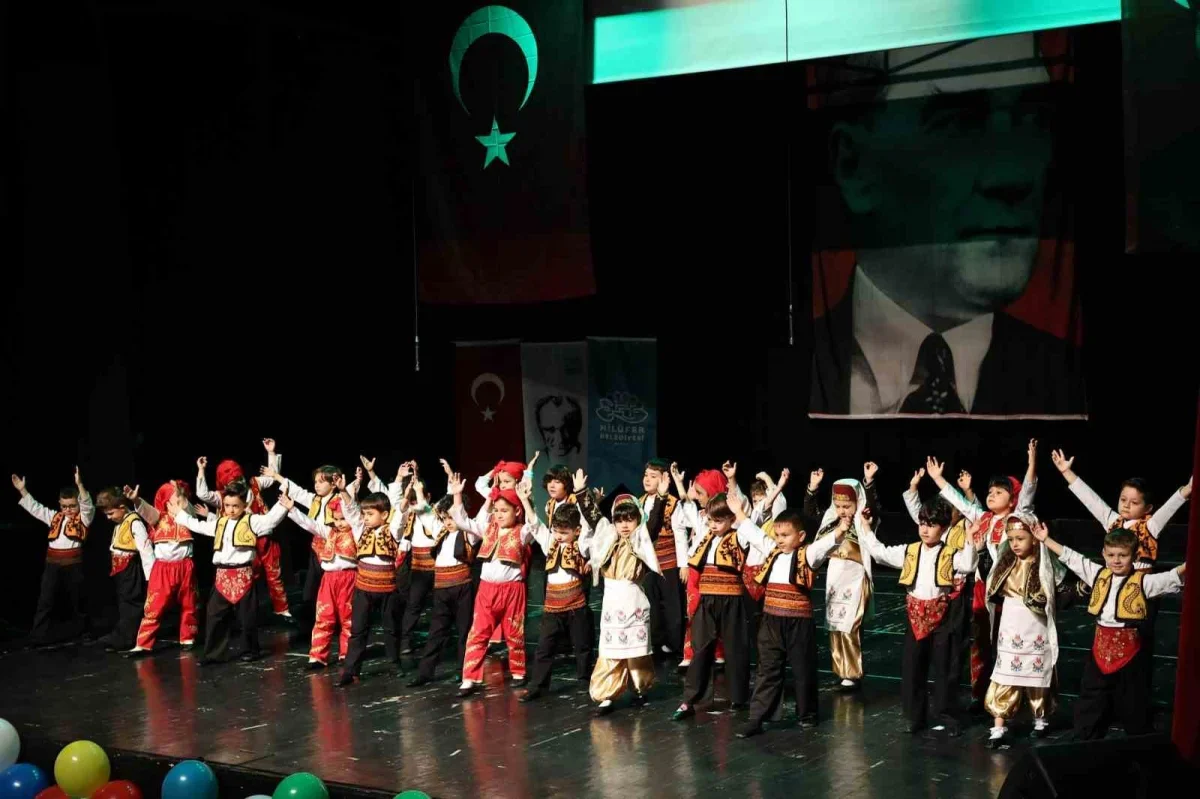 Nilüferli minikler mezuniyet töreninde kep fırlattı