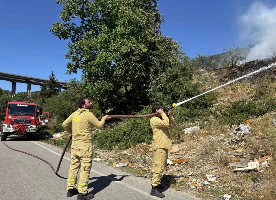 İzmit'te yangın sonrası atık kirliliği tepki çekti