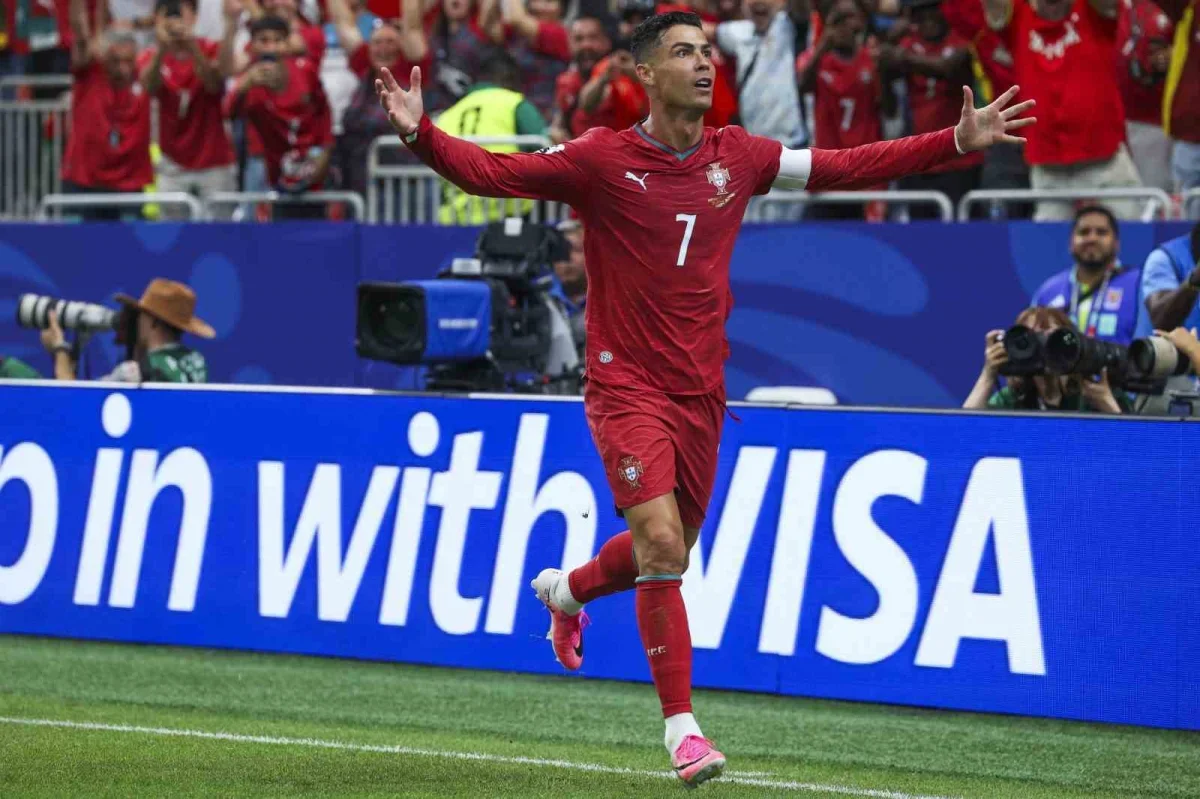 Portekiz, Özbekistan'ı 5-0 yendi: Ronaldo'dan 2 gol