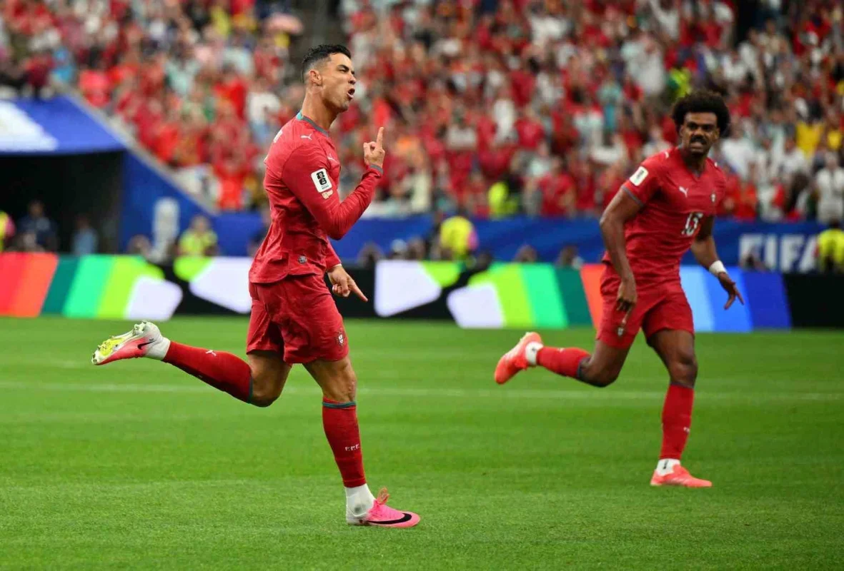 Portekiz, Özbekistan'ı 5-0 yendi: Ronaldo'dan 2 gol