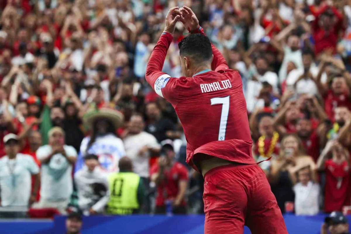 Portekiz, Özbekistan'ı 5-0 yendi: Ronaldo'dan 2 gol