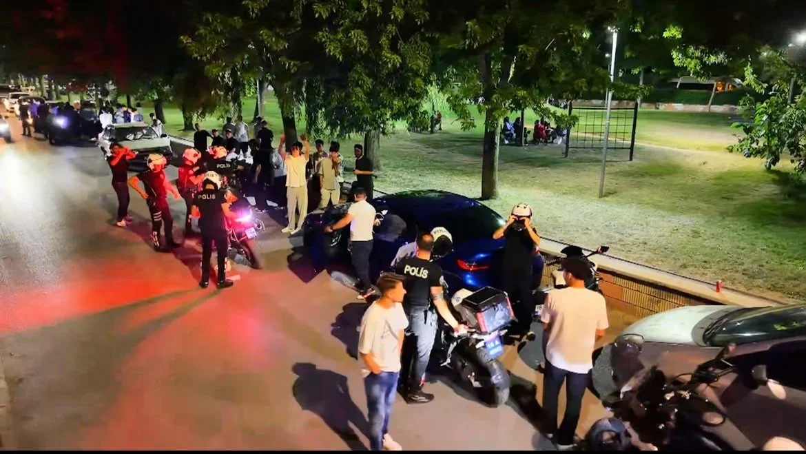 Bursa'da bin polisle huzur operasyonu: Mahalleler abluka altına alındı