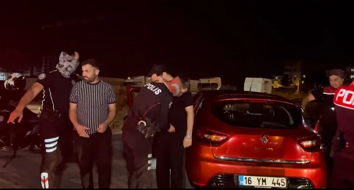 Bursa'da bin polisle huzur operasyonu: Mahalleler abluka altına alındı