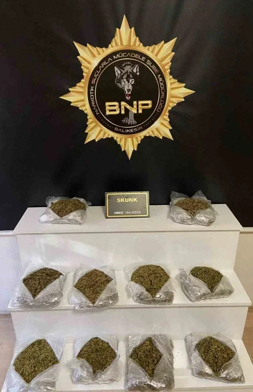 Balıkesir polisinden rekor uyuşturucu operasyonu: 235 bin hap