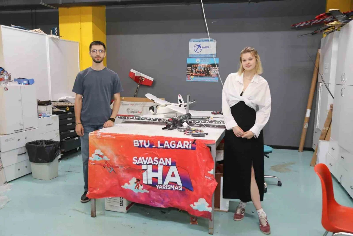 BTÜ'lü öğrenciler İHA yarışmasında dünya üçüncüsü oldu