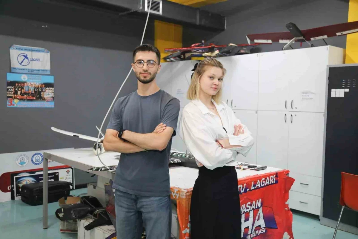 BTÜ'lü öğrenciler İHA yarışmasında dünya üçüncüsü oldu