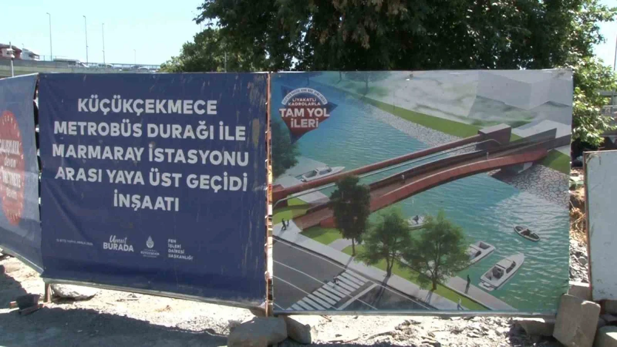 Küçükçekmece tarihi taş köprü esnafı durak değişikliğine tepkili